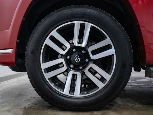 Used 2016 Toyota 4Runner Limited image 11