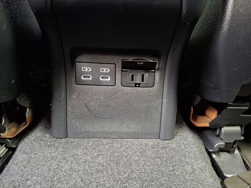 Used 2023 Toyota Prius Prime XSE image 11