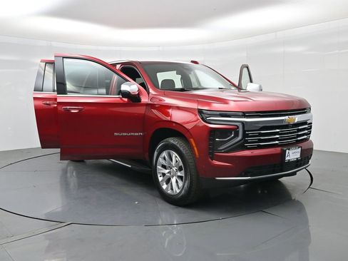 Used 2025 Chevrolet Suburban Premier image 23
