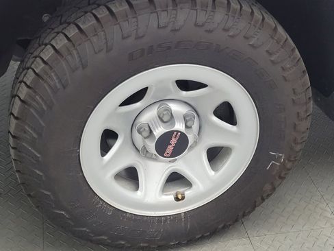 Used 2017 GMC Sierra 1500 4x4 Double Cab w/ Sierra Convenience Package image 31