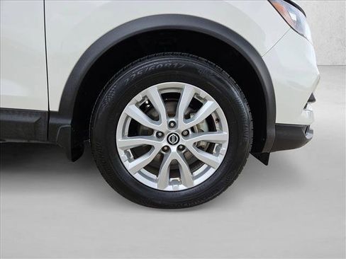 Used 2021 Nissan Rogue Sport SV image 23