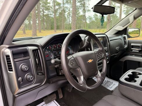 Used 2018 Chevrolet Silverado 1500 LT w/ All Star Edition AWD/4WD image 11
