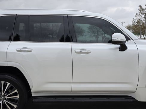 Used 2023 Lexus LX 600 4WD w/ Interior Upgrade Package image 8