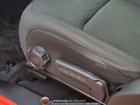 Used 2021 Jeep Wrangler Unlimited Sport image 12