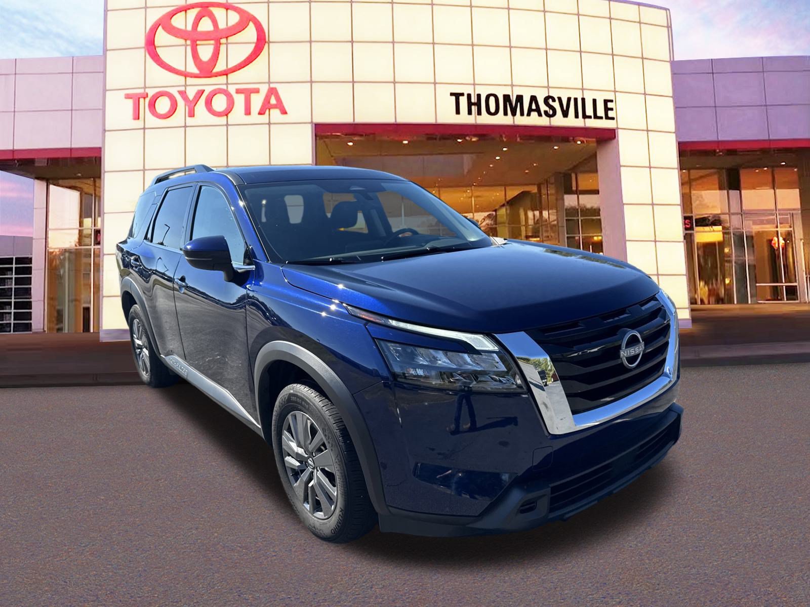 Used 2025 Nissan Pathfinder SV AWD/4WD image 3