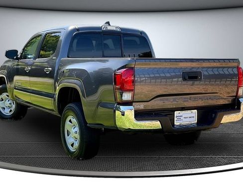 Used 2023 Toyota Tacoma SR5 RWD image 6