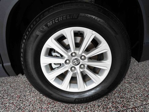 Used 2025 Toyota Grand Highlander AWD image 30