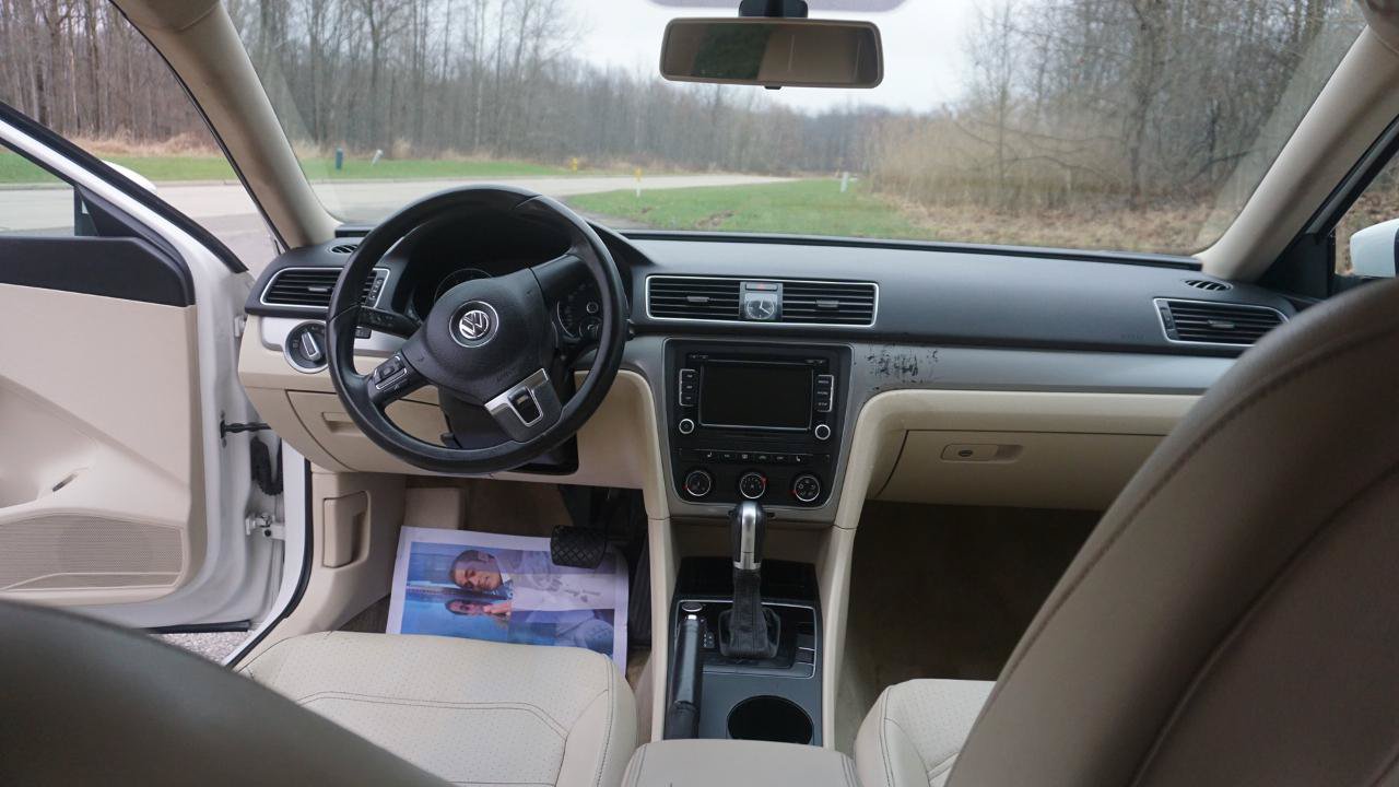 Used 2015 Volkswagen Passat 1.8T Limited Edition FWD image 11