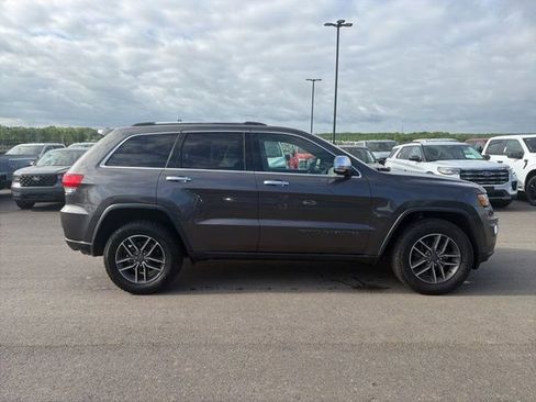 Used 2019 Jeep Grand Cherokee Limited AWD/4WD image 5