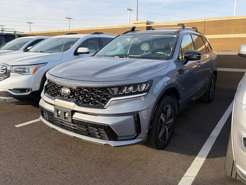 Used 2021 Kia Sorento S w/ Panoramic Sunroof Package FWD image 5