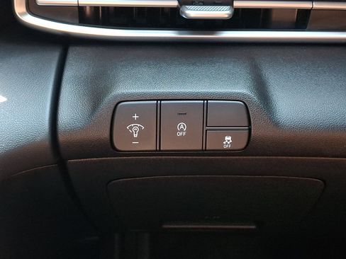 Certified 2026 Hyundai Elantra SE FWD image 22