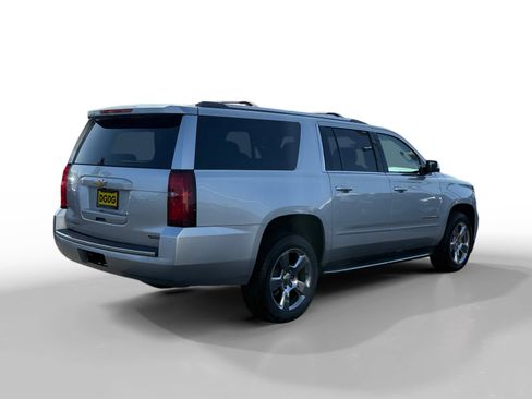 Used 2017 Chevrolet Suburban Premier image 5