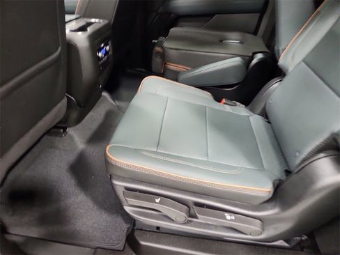 New 2026 GMC Yukon XL AT4 w/ AT4 Premium Package image 8