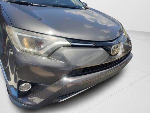 Used 2018 Toyota RAV4 XLE FWD image 7