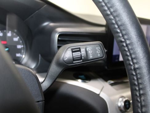 Used 2023 Ford Explorer XLT w/ Equipment Group 202A image 42