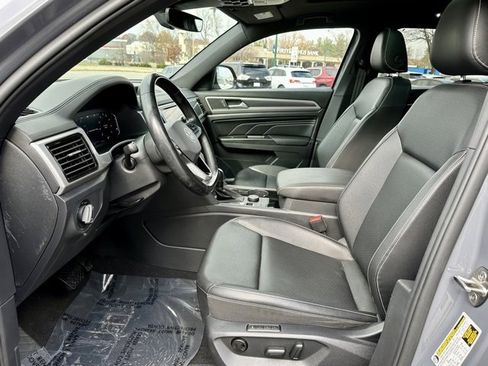 Used 2020 Volkswagen Atlas Cross Sport SEL image 12