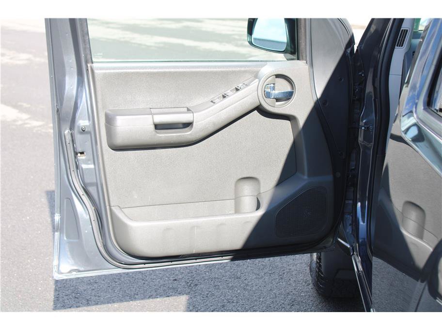 Used 2012 Nissan Xterra PRO-4X AWD/4WD image 7