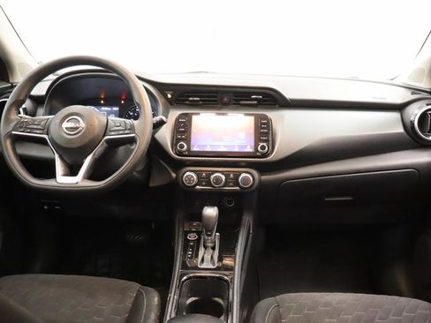 Used 2023 Nissan Kicks SV FWD image 6