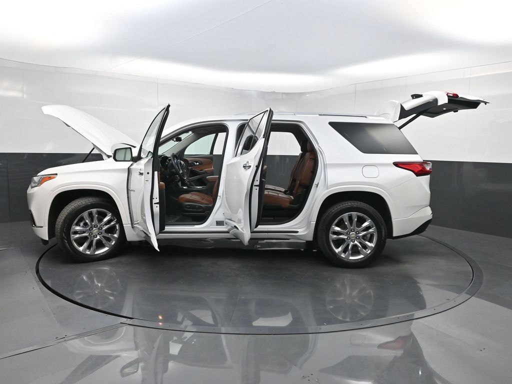 Used 2021 Chevrolet Traverse High Country FWD image 39