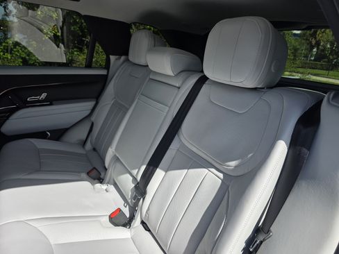 Certified 2023 Land Rover Range Rover Sport SE AWD/4WD image 13