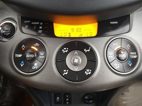 Used 2012 Toyota RAV4 Limited w/ Navigation Value Pkg AWD/4WD image 25