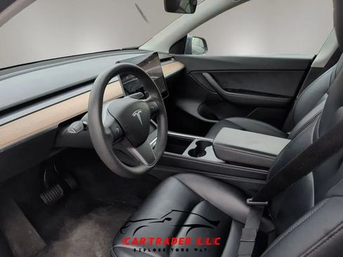 Used 2022 Tesla Model Y Long Range AWD/4WD image 10