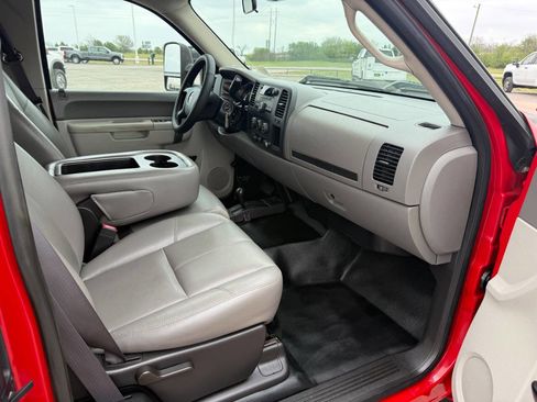 Used 2012 GMC Sierra 2500 W/T w/ Snow Plow Prep Package image 25