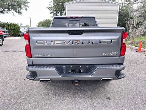 Used 2021 Chevrolet Silverado 1500 High Country w/ Technology Package AWD/4WD image 5
