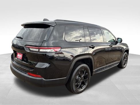 New 2025 Jeep Grand Cherokee L Laredo image 5