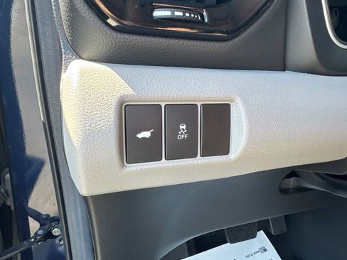 Used 2025 Honda Pilot Touring image 15