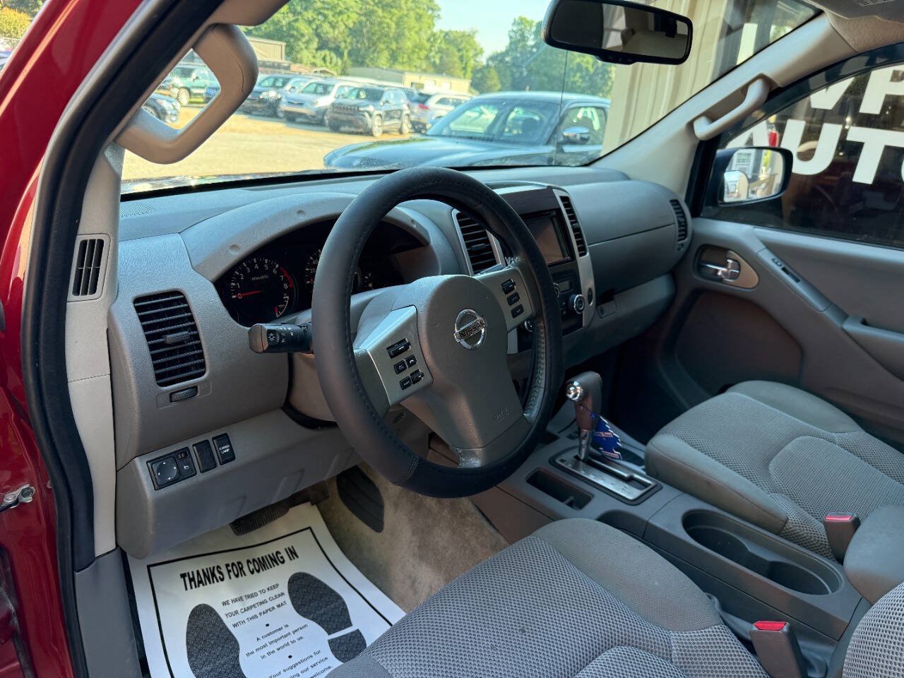 Used 2017 Nissan Frontier SV w/ SV Value Truck Package RWD image 9