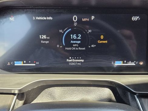 Used 2025 Jeep Grand Cherokee L Altitude AWD/4WD image 15