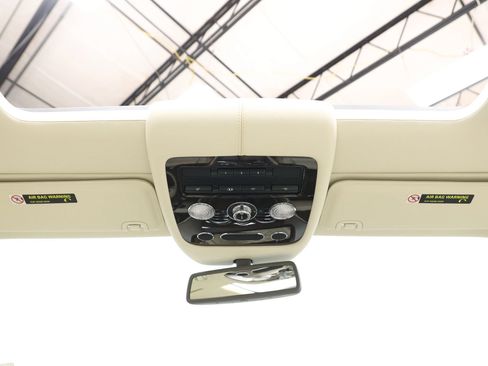 Used 2018 Bentley Flying Spur V8 AWD/4WD image 46