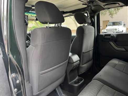 Used 2012 Jeep Wrangler Unlimited Sport image 30