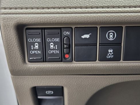 Used 2021 Honda Odyssey EX-L image 26