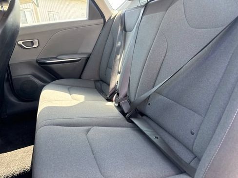 Used 2025 Kia K4 FWD image 16