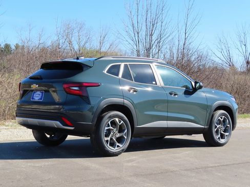 New 2026 Chevrolet Trax LT w/ Driver Confidence Package image 3