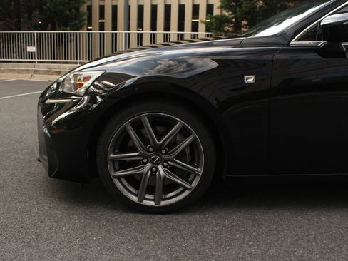 Used 2017 Lexus IS 200t F Sport w/ F Sport Package RWD image 11