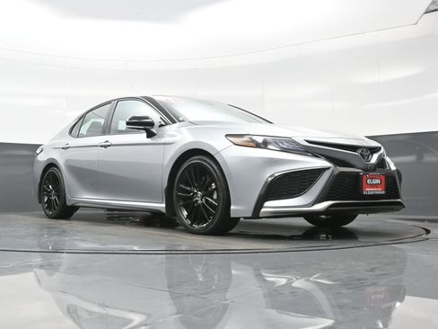 Used 2024 Toyota Camry XSE w/ Navigation Package image 29