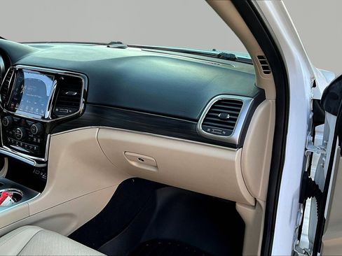 Used 2020 Jeep Grand Cherokee Limited w/ Luxury Group II AWD/4WD image 26