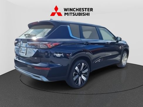 New 2025 Mitsubishi Outlander SE image 5