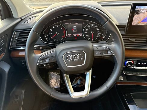 Used 2023 Audi Q5 2.0T Premium w/ Convenience Package image 14