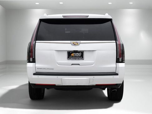 Used 2019 Cadillac Escalade Platinum AWD/4WD image 8