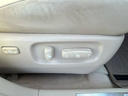 Used 2006 Lexus RX 330 FWD image 36