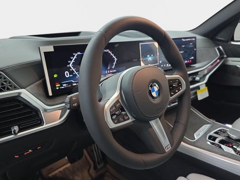 New 2026 BMW X5 xDrive40i w/ M Sport Package AWD/4WD image 16