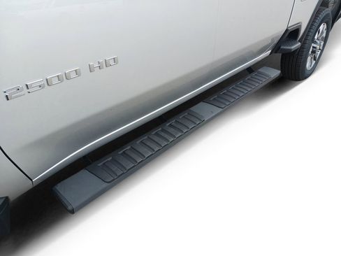 Used 2022 Chevrolet Silverado 2500 Custom w/ Custom Value Package image 18