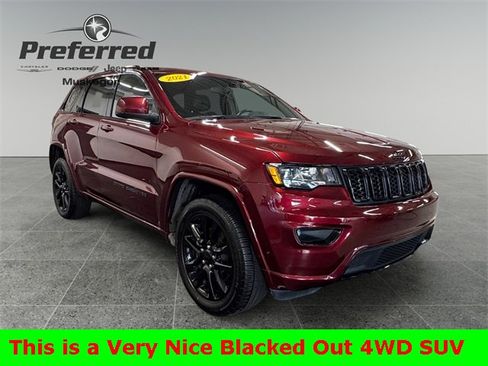 Used 2021 Jeep Grand Cherokee Laredo X image 1
