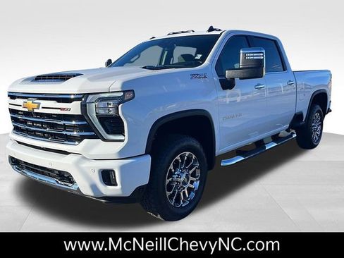 New 2026 Chevrolet Silverado 2500 LT w/ Z71 Chrome Sport Edition image 3