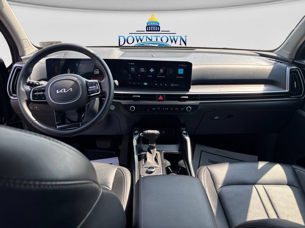 Used 2025 Kia Sorento EX w/ Panoramic Sunroof Package AWD/4WD image 29