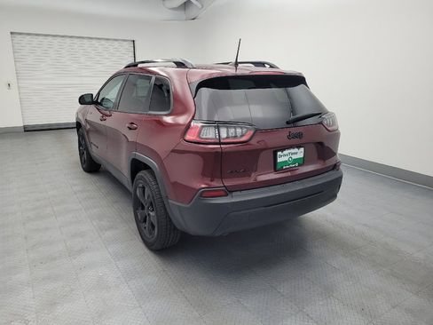Used 2021 Jeep Cherokee Latitude Plus AWD/4WD image 5